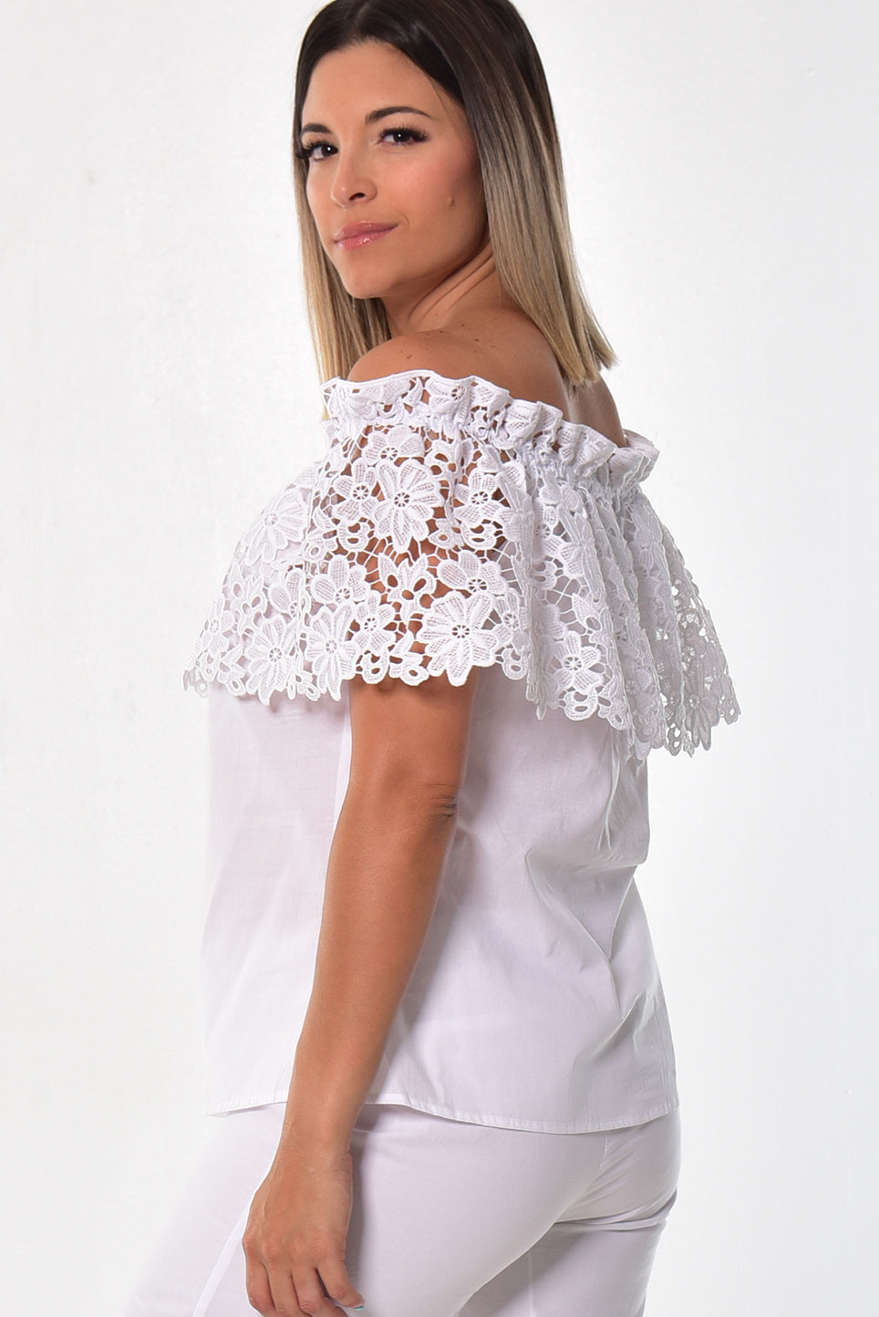 Ladies Off-The-Shoulder Top w/Lace White by Azucar - LRPB347 - 6 PCS/PRE-PACK